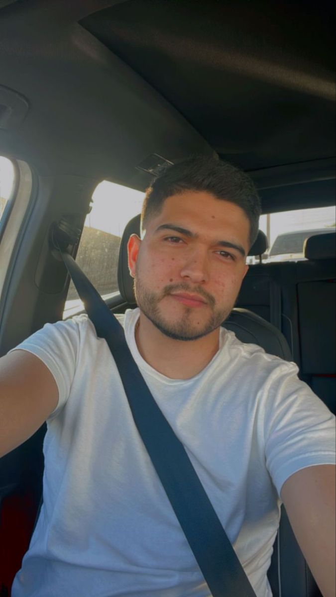 <em>Iván Alexis R.</em>
